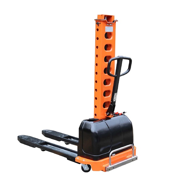 Self-Lifting Stacker